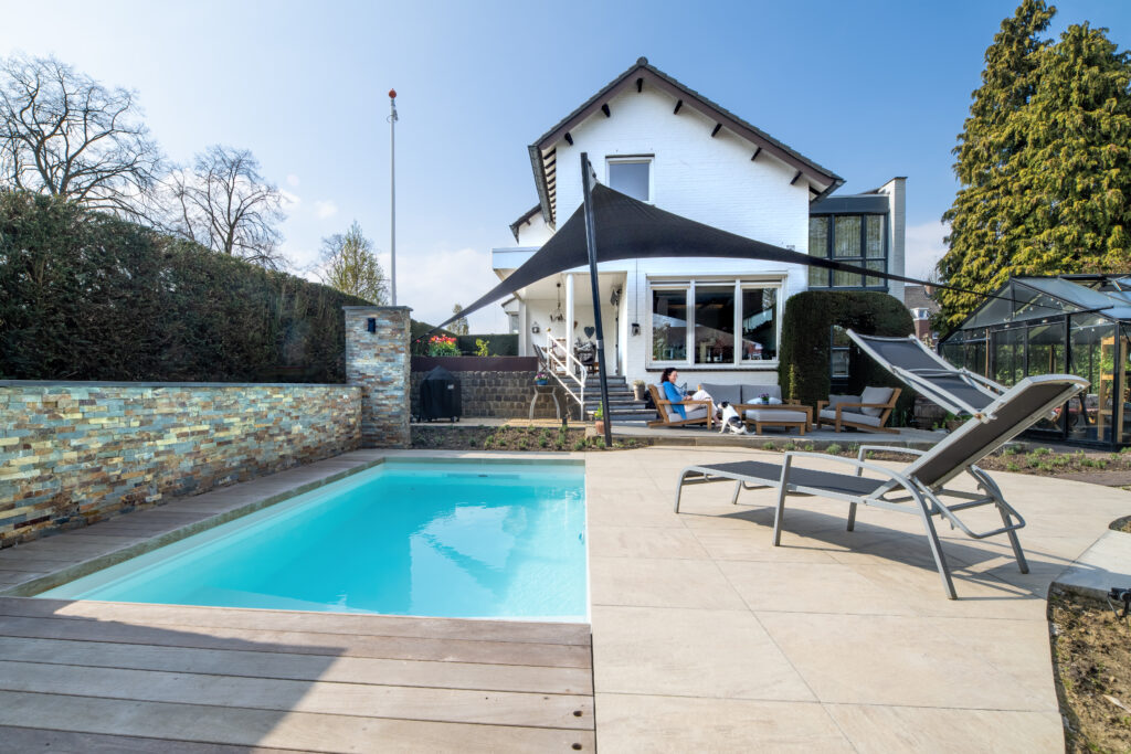 Stormvast-schaduwdoek-op-maat-manta-roofs - Manta Roofs Stormvast-schaduwdoek-op-maat-verwijderbaar