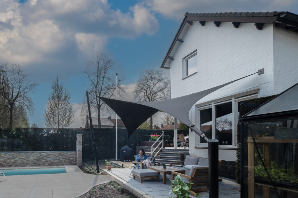 Zeildoek-overkapping-tentzeil-op-maat - Manta Roofs Zeildoek-overkapping-tentzeil-op-maat