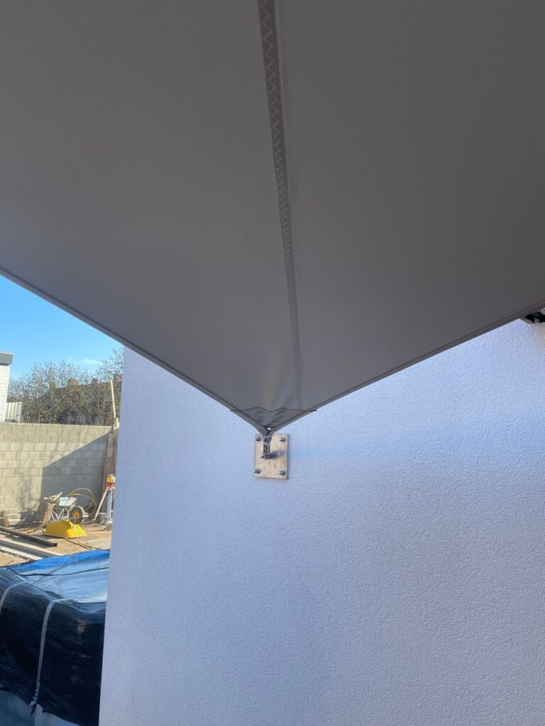 Taupe-overkapping-van-textiel - Manta Roofs Taupe-overkapping-van-textiel