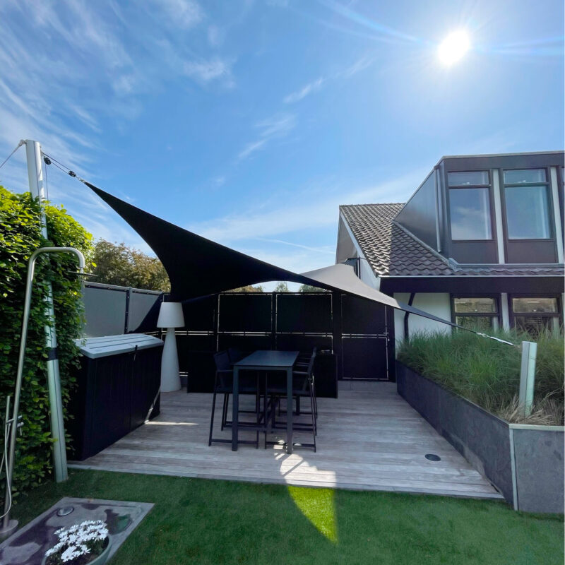 Zeildoek-terras-Druten-stormvast-verwijderbaar-mantaroofs-vergunningsvrij-overkappen