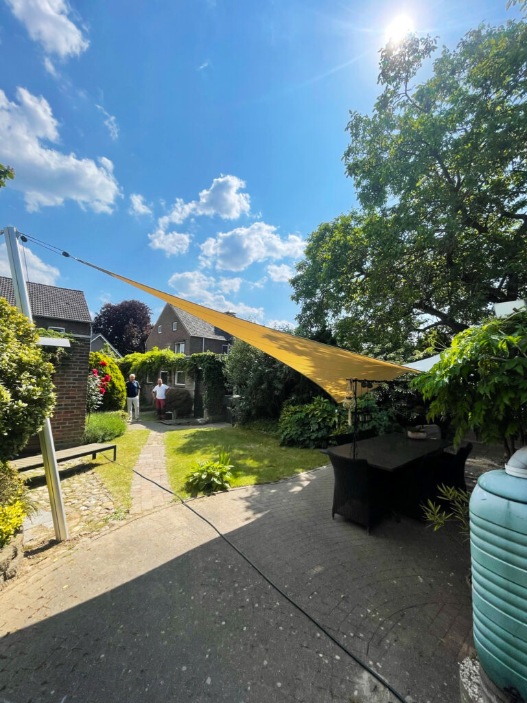 zonnedoek-manta-roofs-stormvast-verwijderbaar - Manta Roofs zonnedoek-manta-roofs-stormvast-verwijderbaar