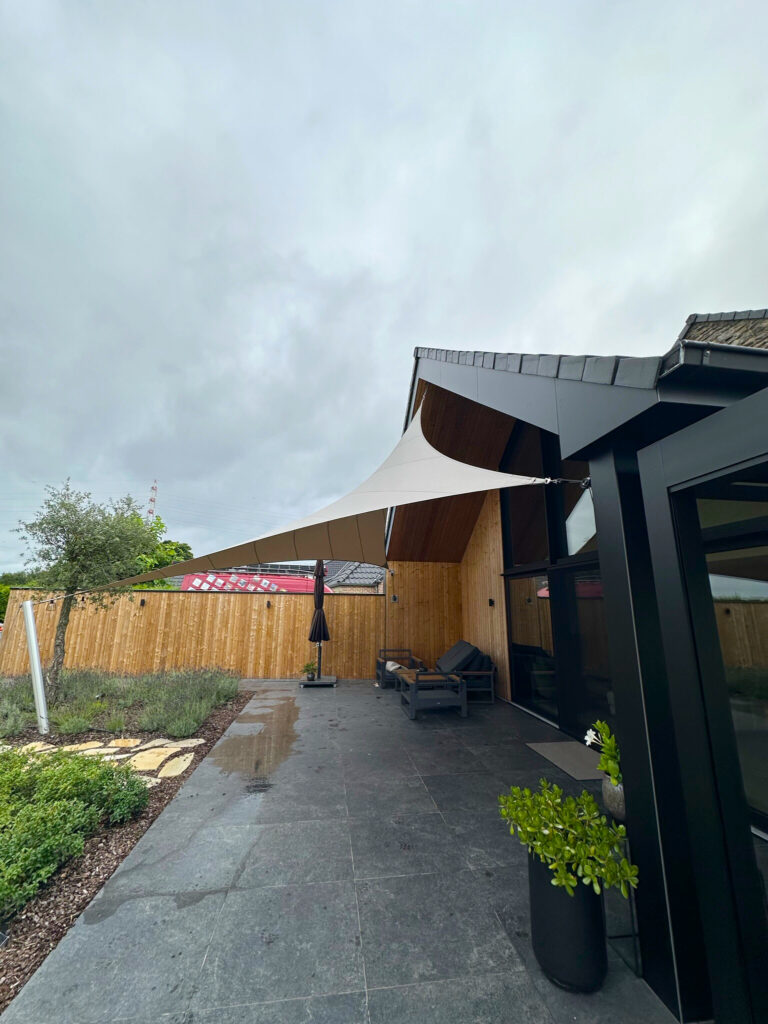 lofthome-overkapping - Manta Roofs