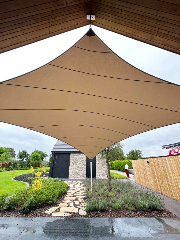 schaduwdoek-op-maat-lofthome-loftwoning - Manta Roofs