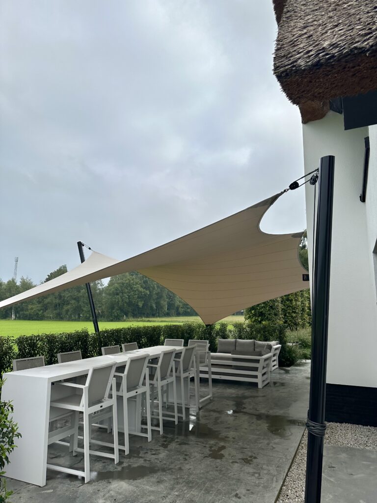 Licht-schaduwdoek-op-maat - Manta Roofs Licht-schaduwdoek-op-maat