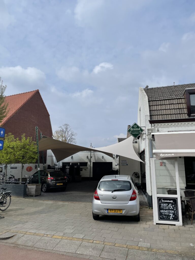 Restaurant-overkapt-terras-met-zeildoek - Manta Roofs Restaurant-overkapt-terras-met-zeildoek