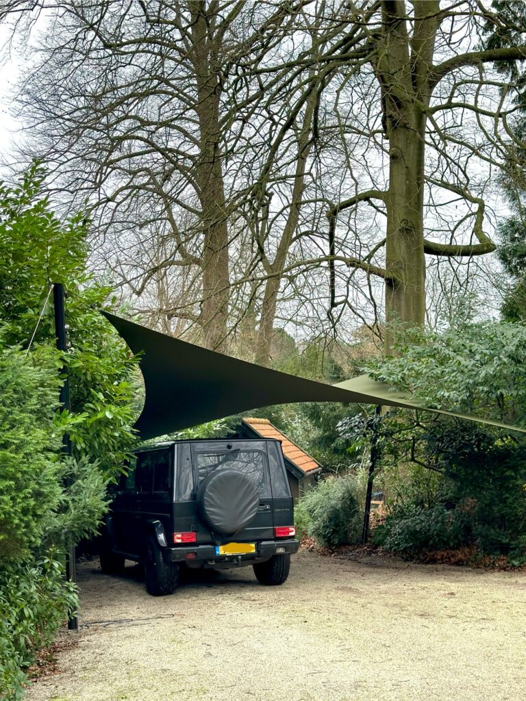 Auto-beschermen-met-een-carport-doek - Manta Roofs Auto-beschermen-met-een-carport-doek