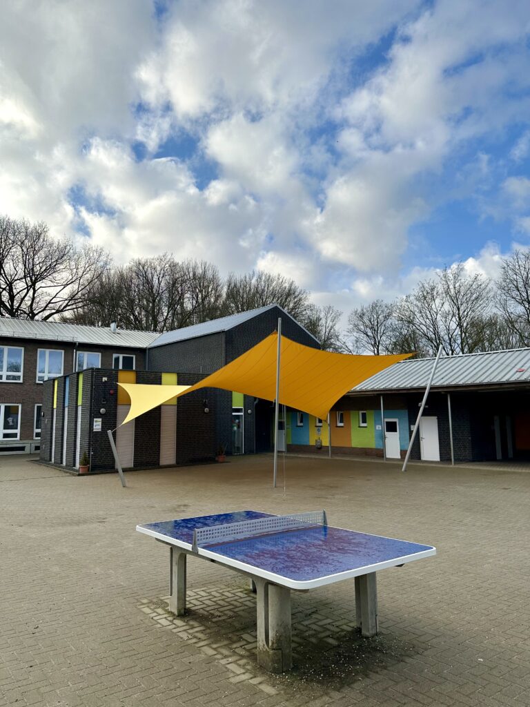 Schaduwdoek-schoolplein - Manta Roofs Schaduwdoek-schoolplein