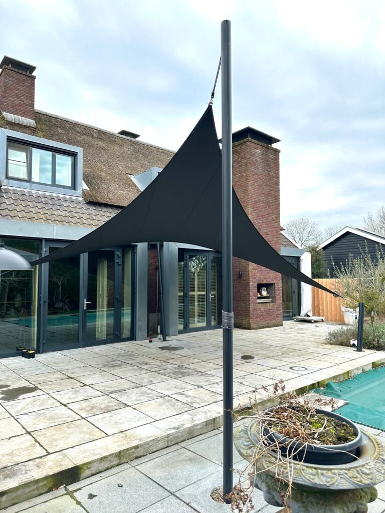 Design-overkapping-schaduwdoek-stormvast - Manta Roofs Design-overkapping-schaduwdoek-stormvast