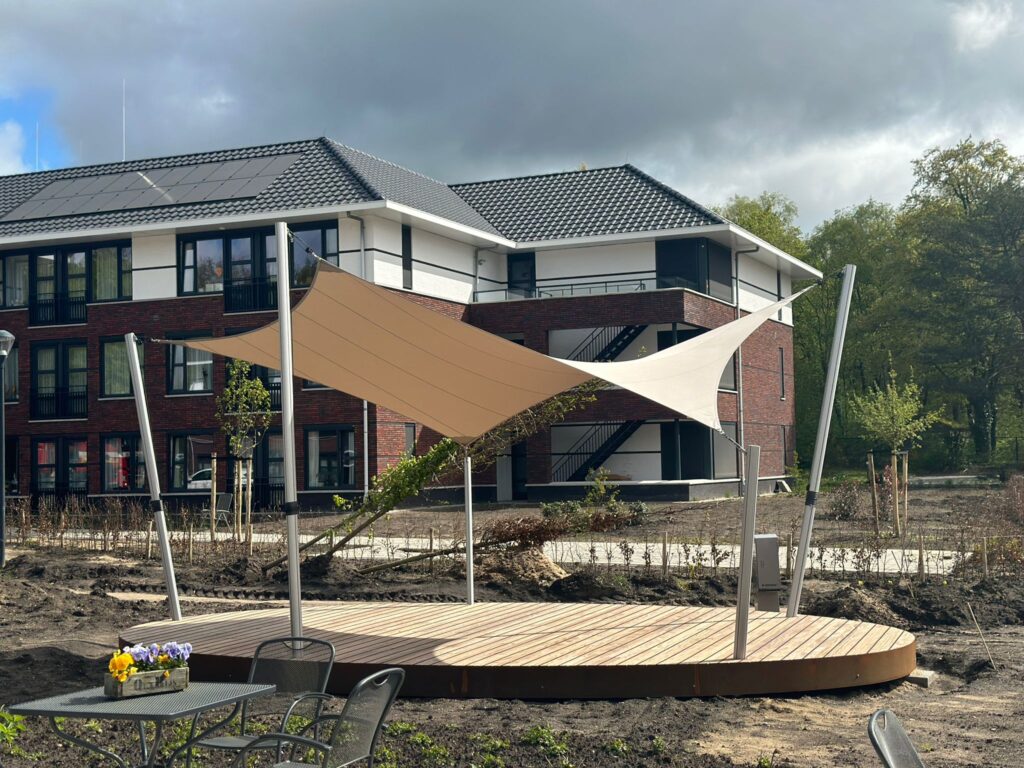 Podium-overkapping-van-zeildoek - Manta Roofs Podium-overkapping-van-zeildoek